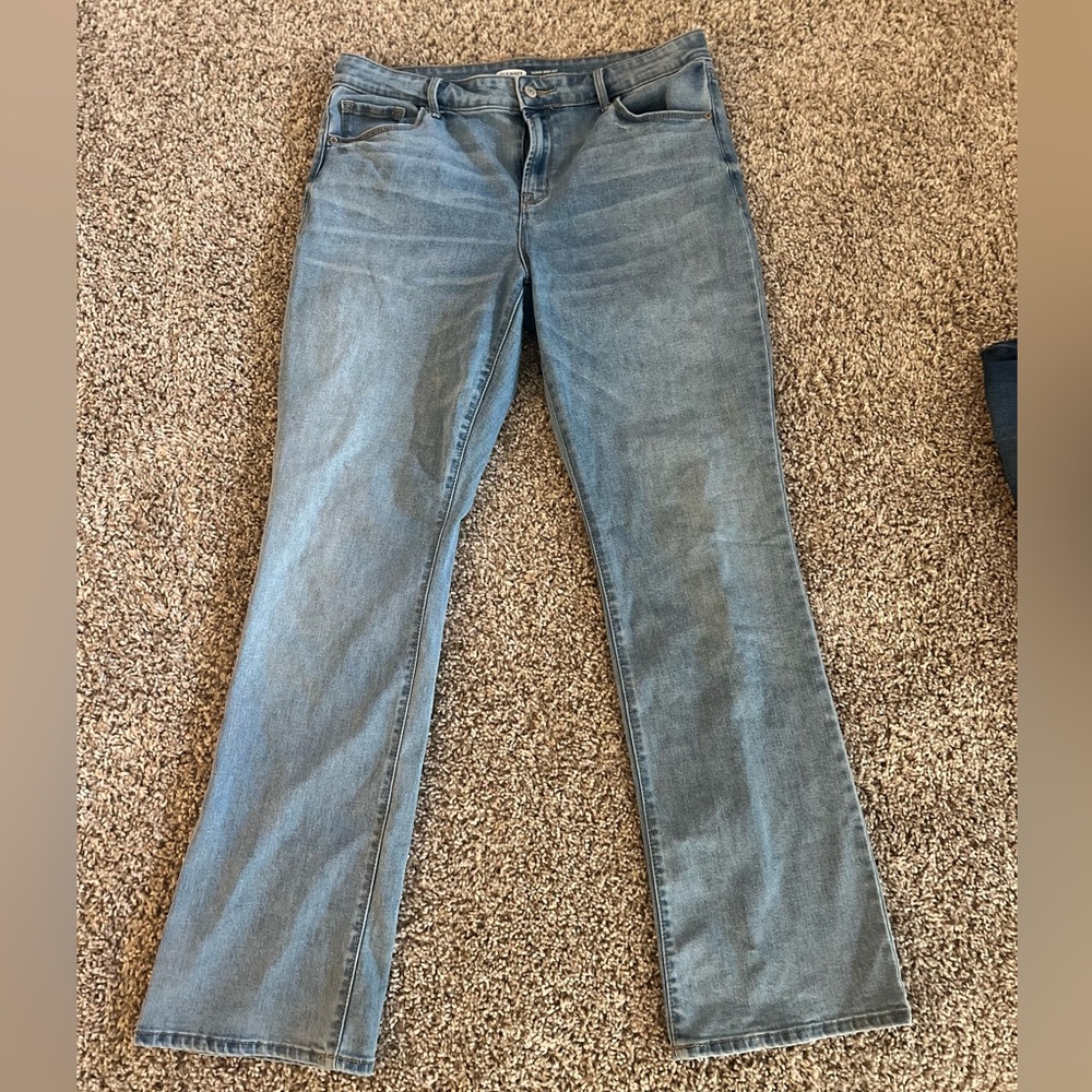 Light Wash Old Navy Kicker Boot Cut Jeans. Size 12